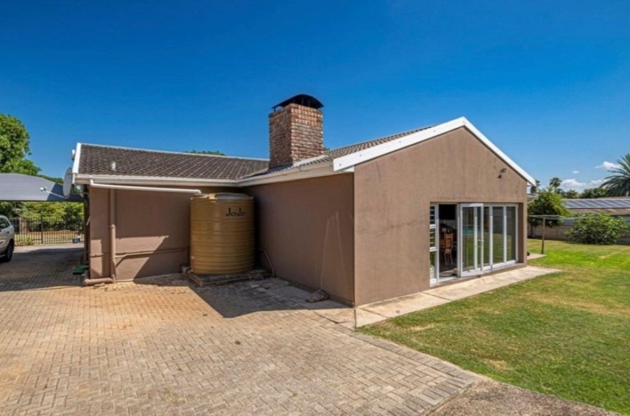 5 Bedroom Property for Sale in Vanes Estate Eastern Cape